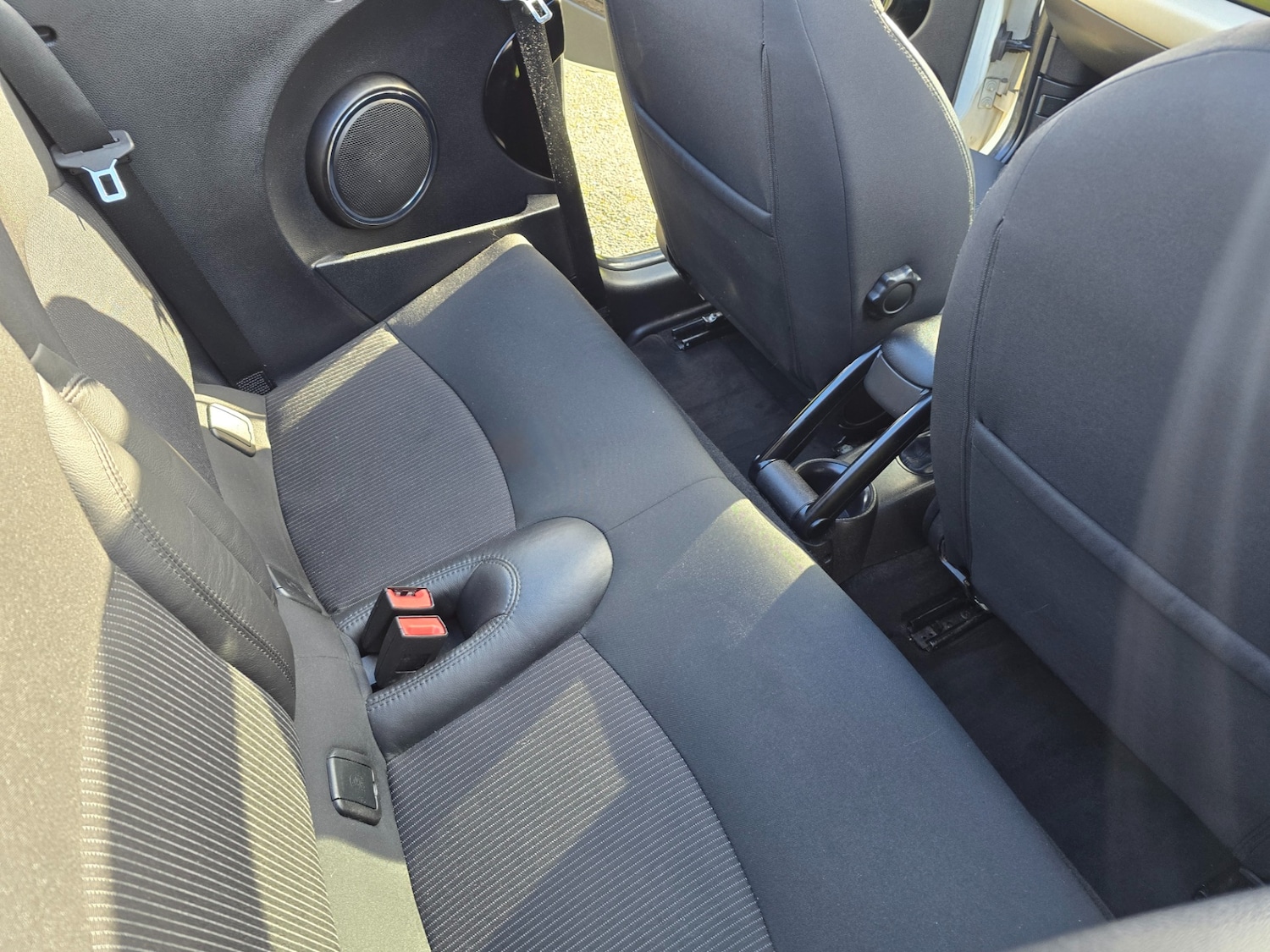 Used MINI Convertible 2011 for sale - 77565525: Photo 12