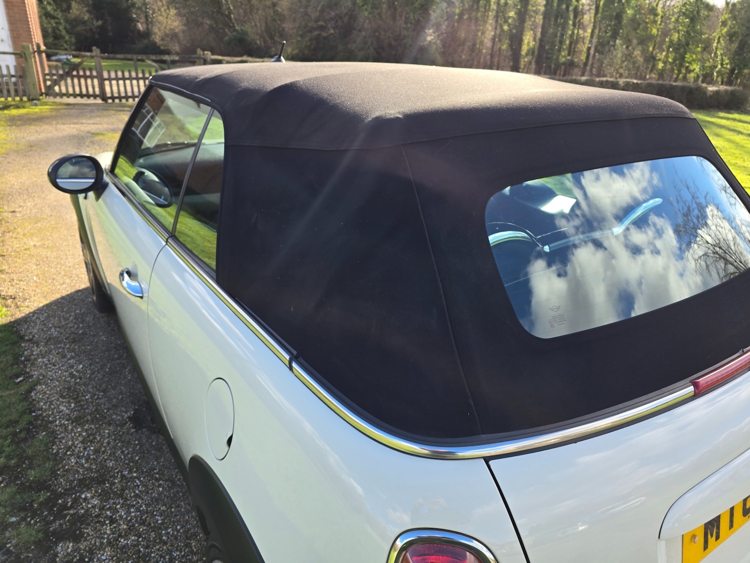 Used MINI Convertible 2011 for sale - 77565525: Photo 27