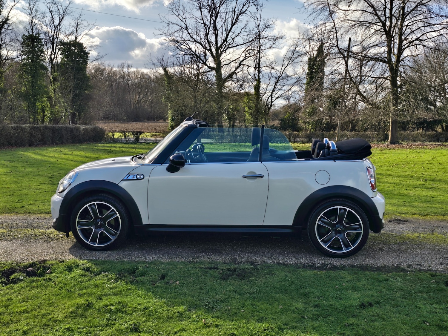 Used MINI Convertible 2011 for sale - 77565525: Photo 29