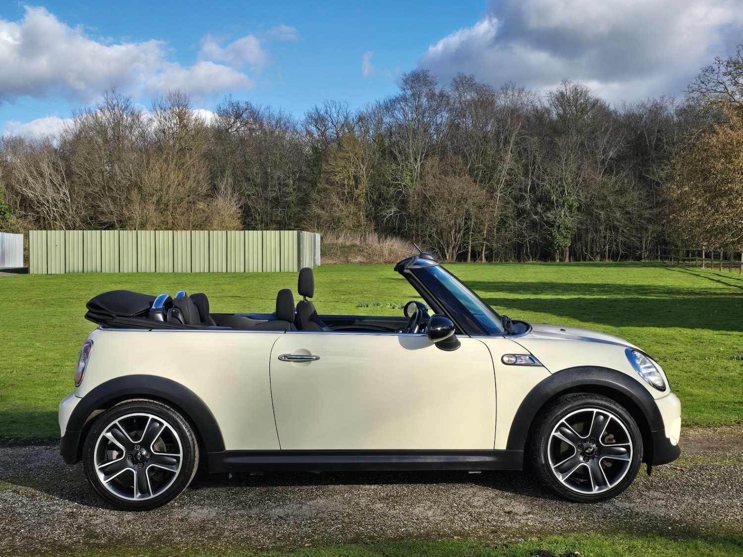 Used MINI Convertible 2011 for sale - 77565525: Photo 31