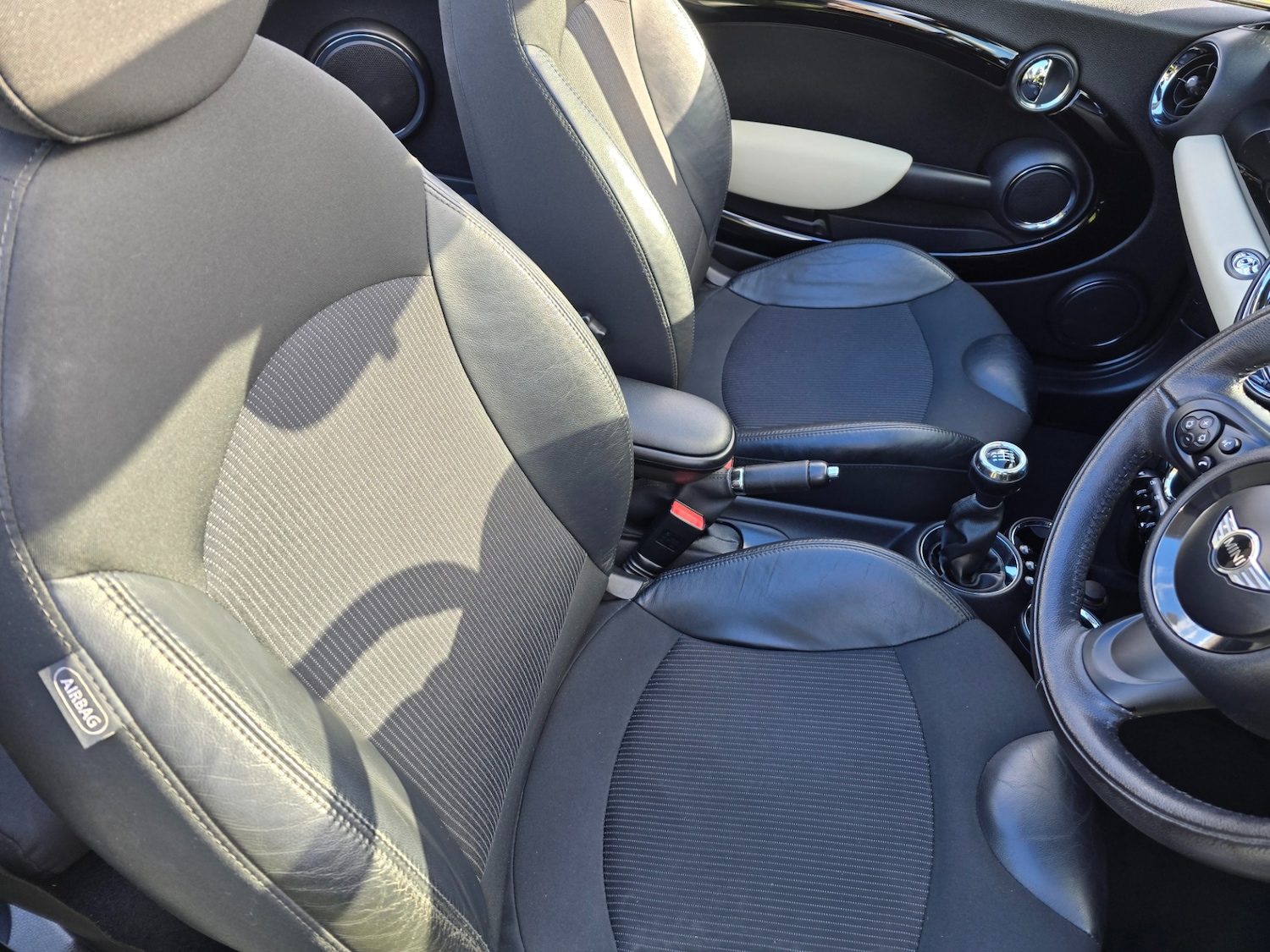 Used MINI Convertible 2011 for sale - 77565525: Photo 9