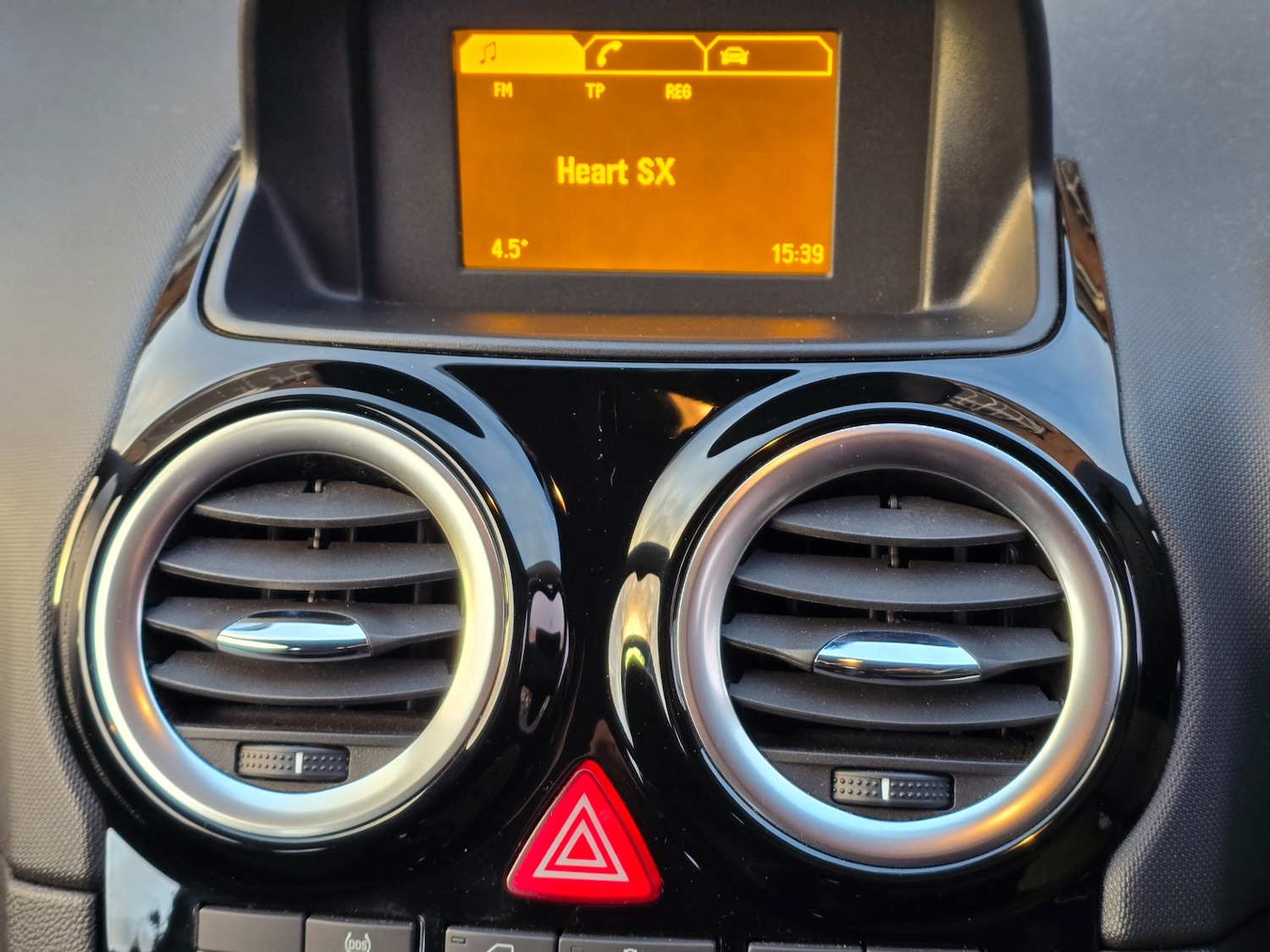 Used Vauxhall Corsa 2014 for sale - 77125045: Photo 11