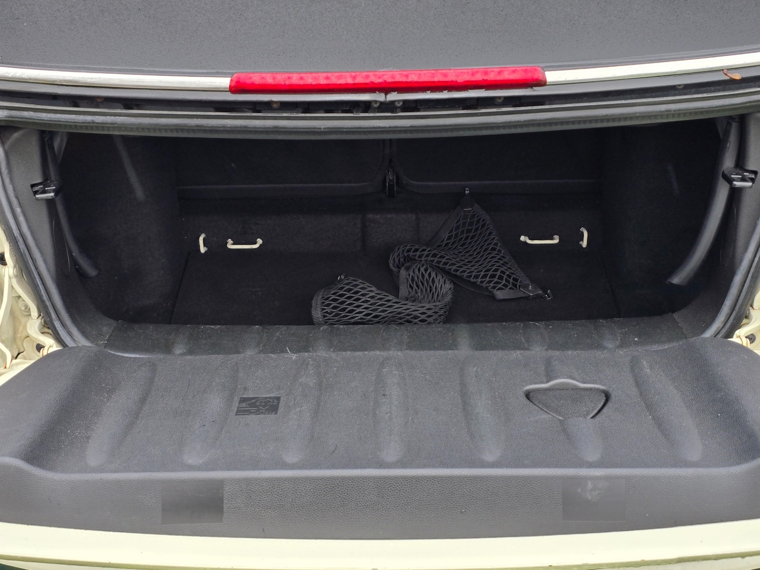 Used MINI Convertible 2011 for sale - 76982613: Photo 11