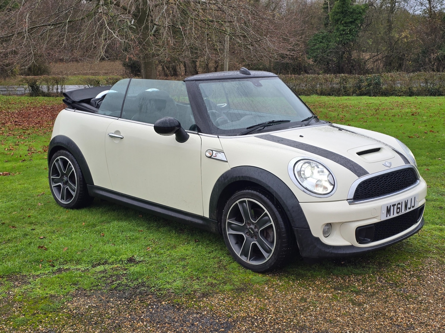 Used MINI Convertible 2011 for sale - 76982613: Photo 7