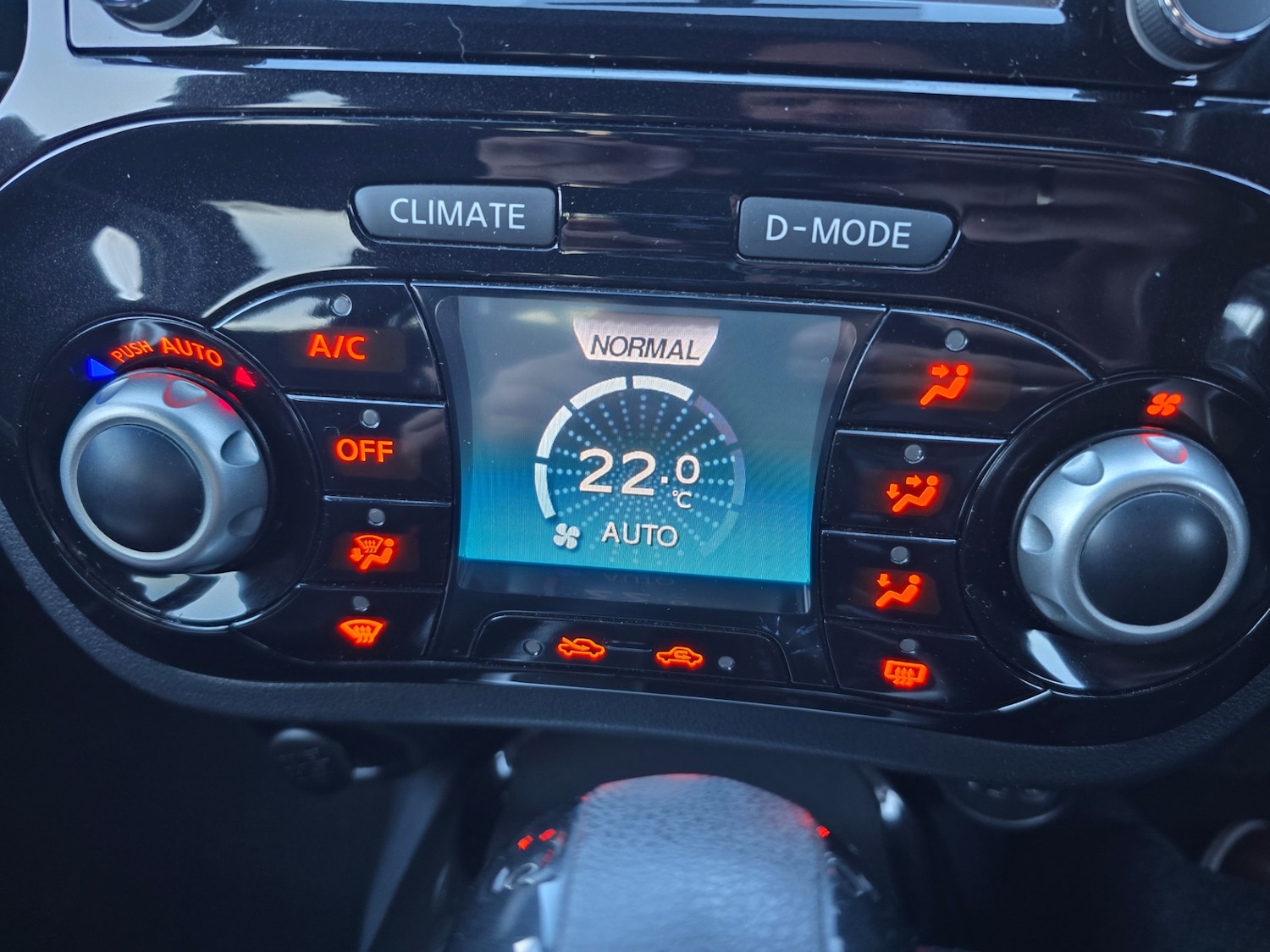 Used Nissan Juke 2014 for sale - 77399596: Photo 42