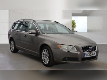 Used Volvo V70 2010 for sale - 78691697: Photo