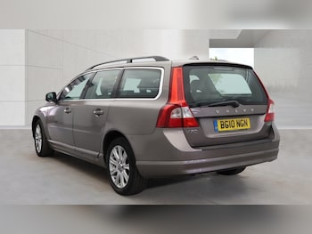 Used Volvo V70 2010 for sale - 78691697: Photo