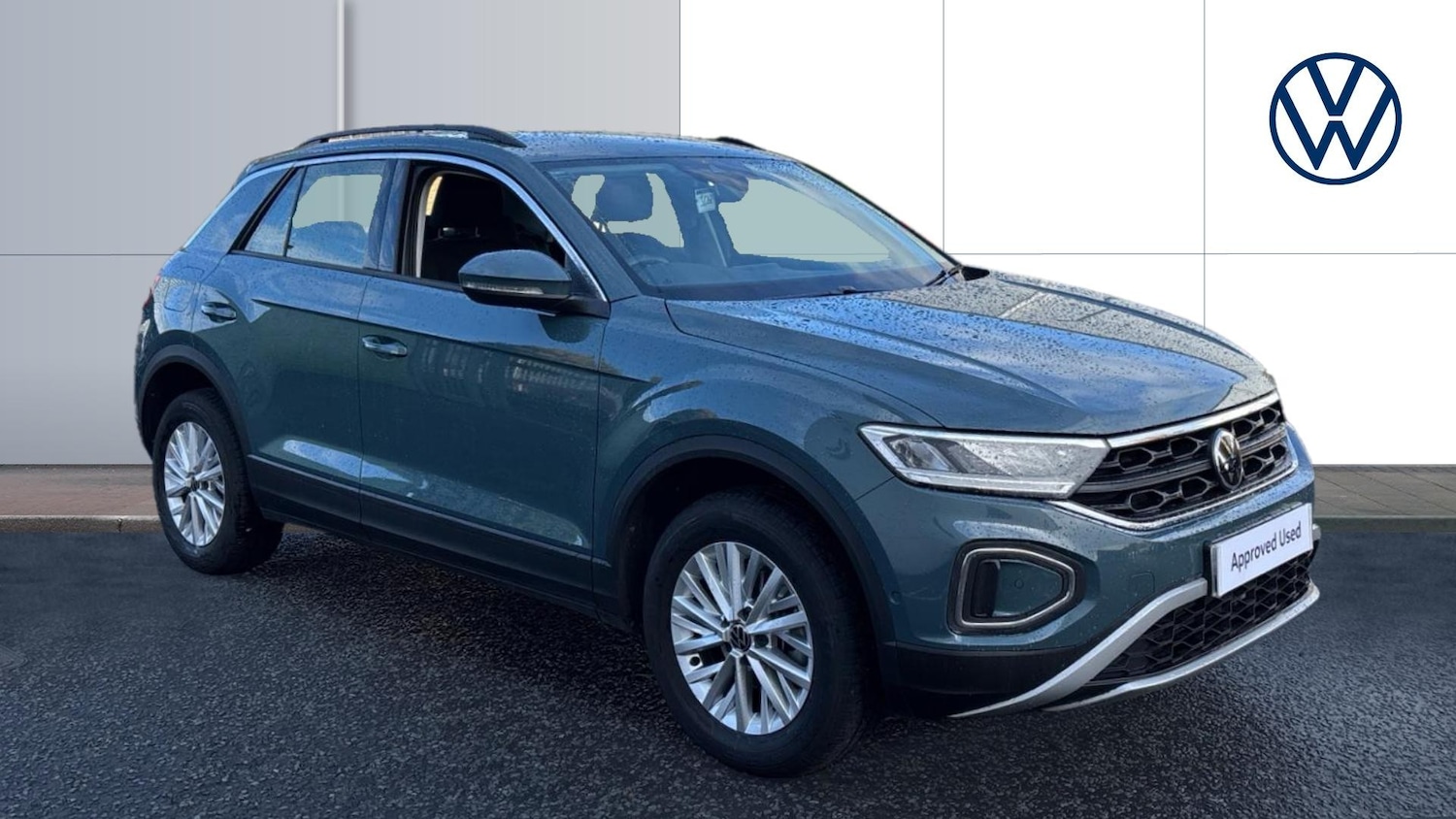 Used Volkswagen T-Roc 2024 for sale - 76340968: Photo 1