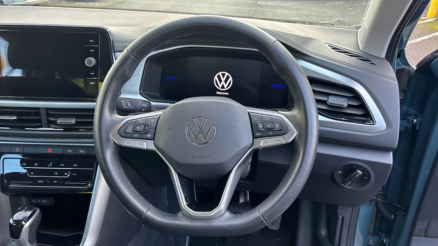 Used Volkswagen T-Roc 2024 for sale - 76340968: Photo 10