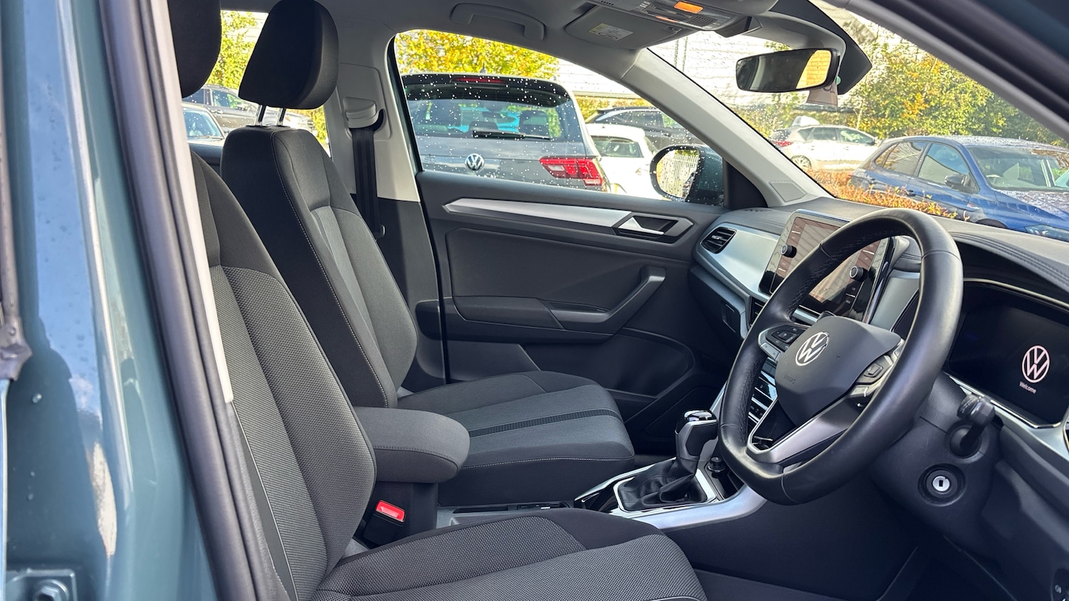 Used Volkswagen T-Roc 2024 for sale - 76340968: Photo 15