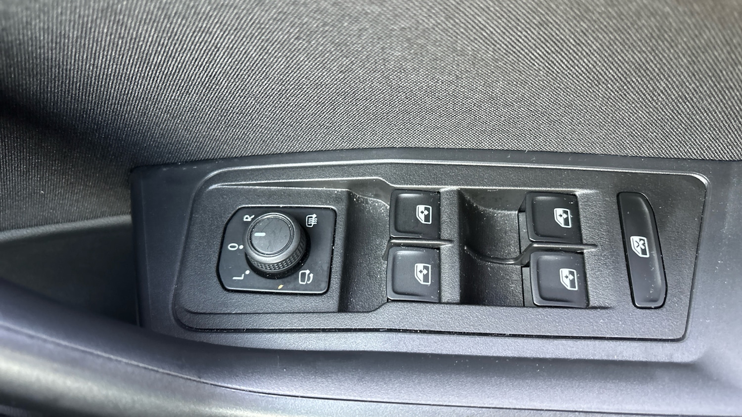 Used Volkswagen T-Roc 2024 for sale - 76340968: Photo 36