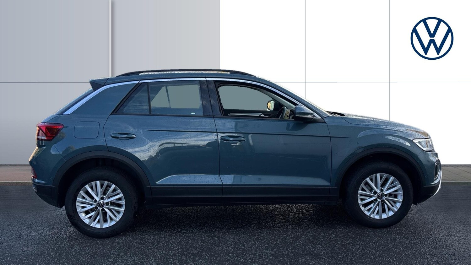 Used Volkswagen T-Roc 2024 for sale - 76340968: Photo 4