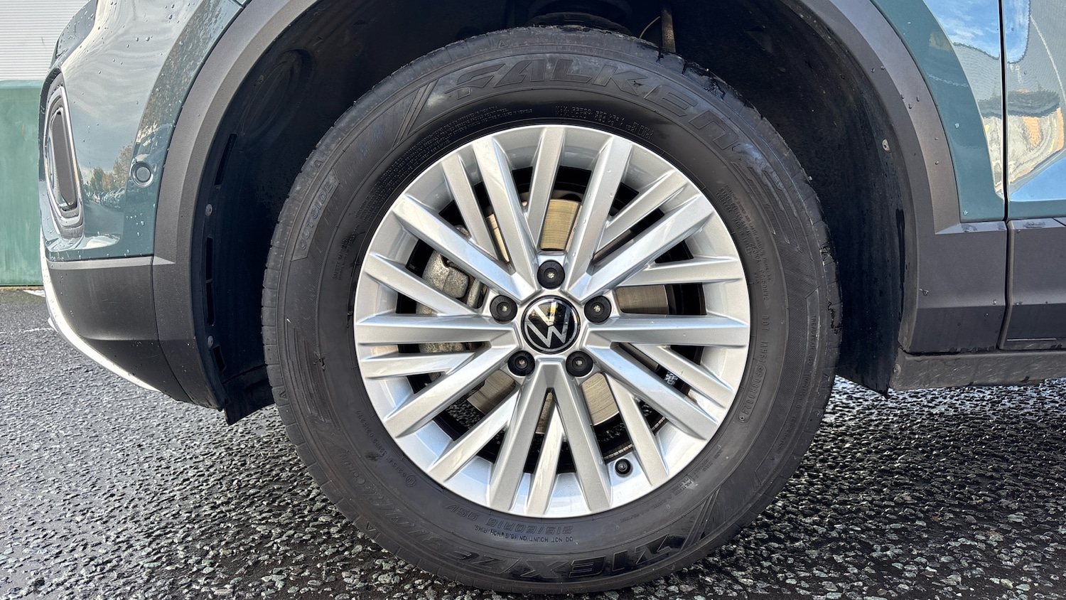 Used Volkswagen T-Roc 2024 for sale - 76340968: Photo 5