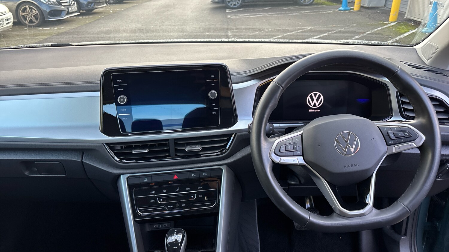 Used Volkswagen T-Roc 2024 for sale - 76340968: Photo 9