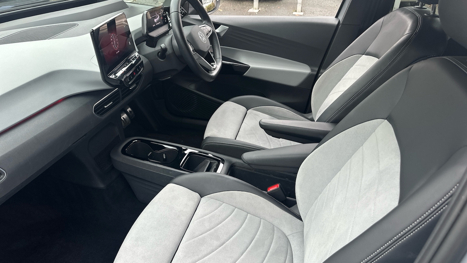 Used Volkswagen ID.3 2023 for sale - 76517898: Photo 2