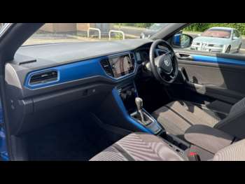Used Volkswagen T-Roc 2021 for sale - 74993201: Photo