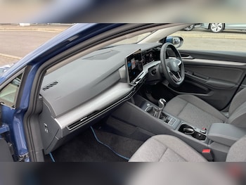Used Volkswagen Golf 2024 for sale - 75367052: Photo