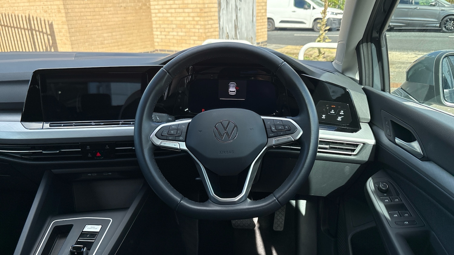Used Volkswagen Golf 2023 for sale - 76064943: Photo 10