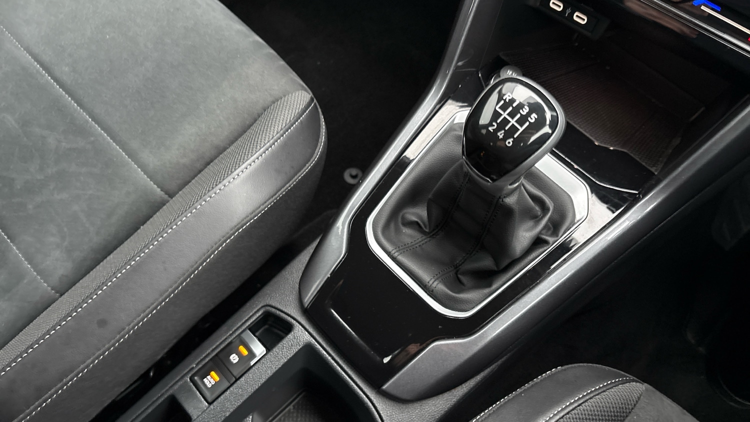 Used Volkswagen T-Roc 2023 for sale - 77460189: Photo 14