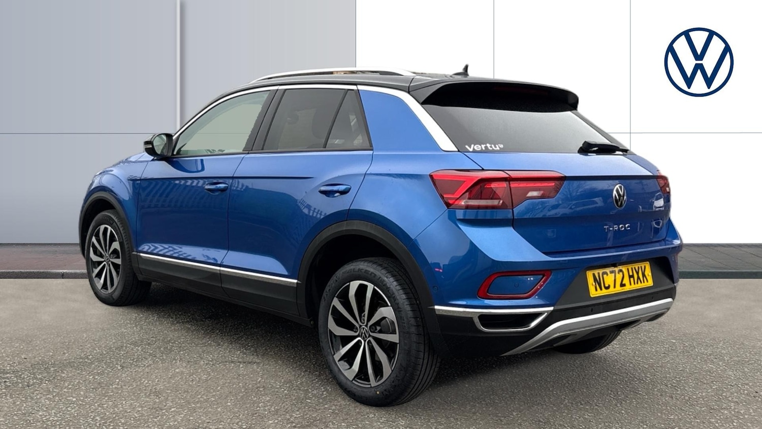 Used Volkswagen T-Roc 2023 for sale - 77460189: Photo 3