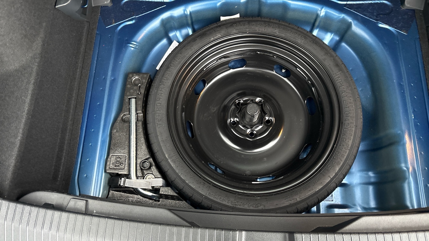 Used Volkswagen T-Roc 2023 for sale - 77460189: Photo 33