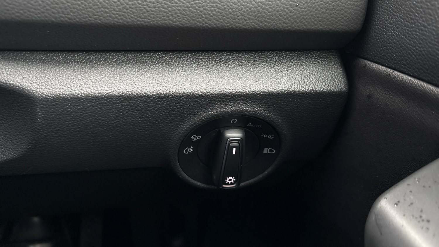 Used Volkswagen T-Roc 2023 for sale - 77460189: Photo 35