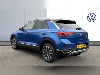 Used Volkswagen T-Roc 2023 for sale - 77460189: Photo