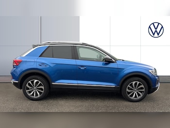 Used Volkswagen T-Roc 2023 for sale - 77460189: Photo