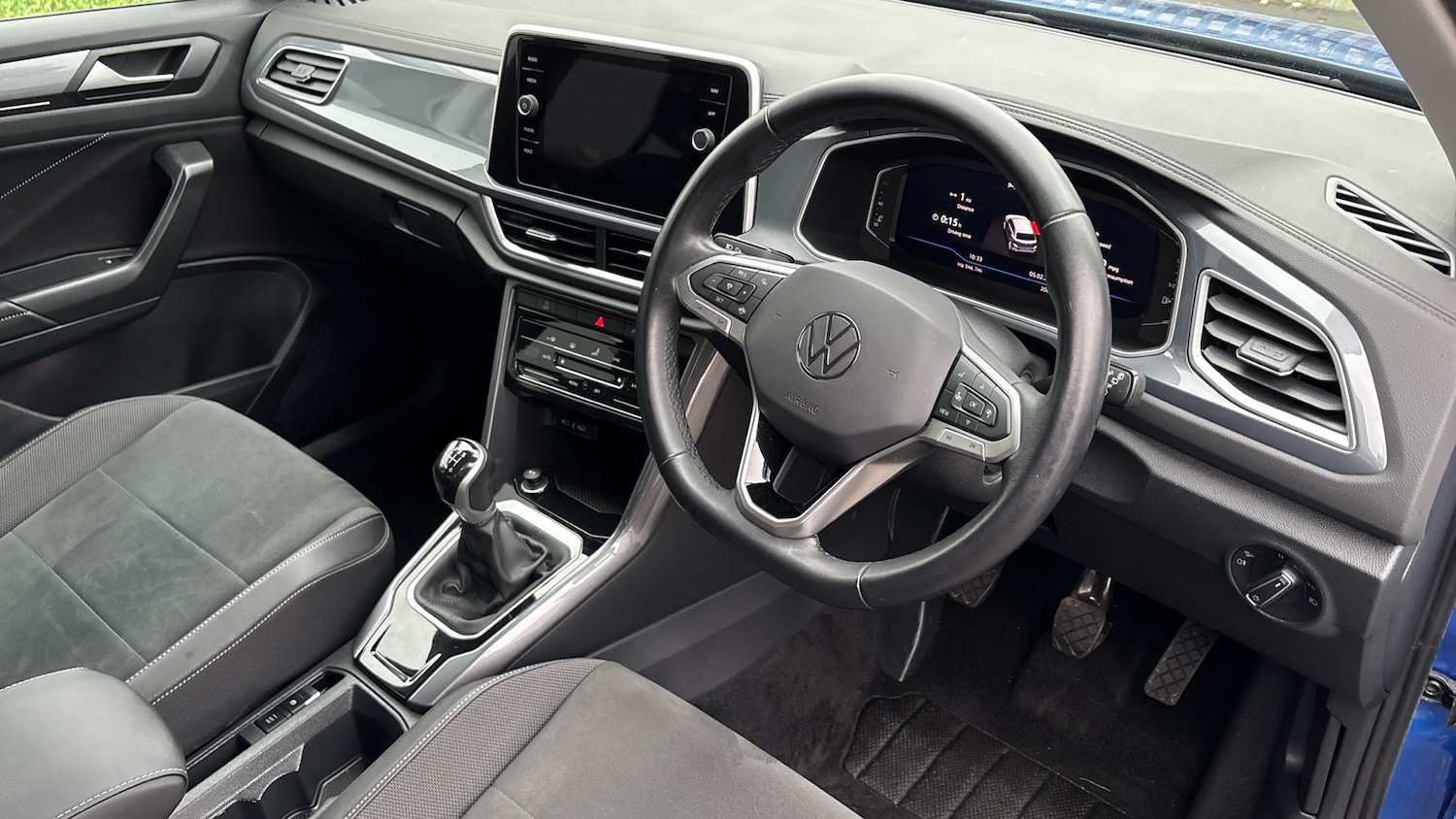 Used Volkswagen T-Roc 2023 for sale - 77460189: Photo 6