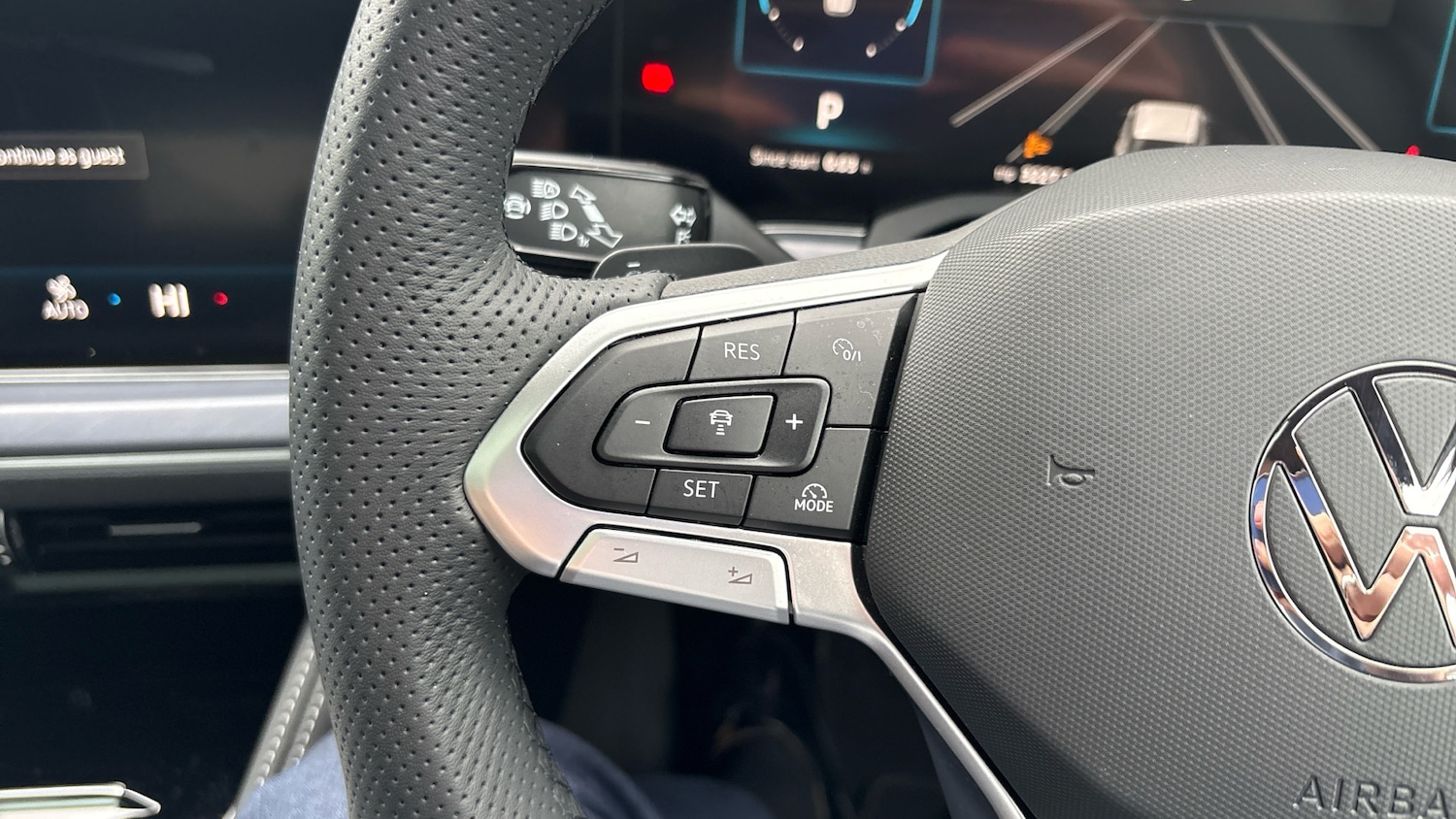 Used Volkswagen Touareg 2025 for sale - 77247774: Photo 17