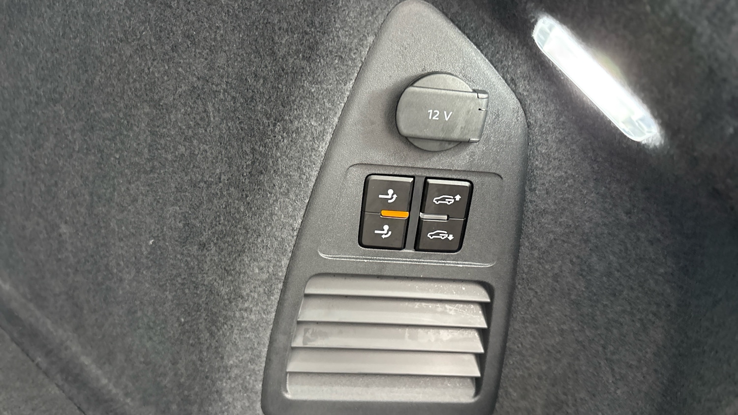 Used Volkswagen Touareg 2025 for sale - 77247774: Photo 21