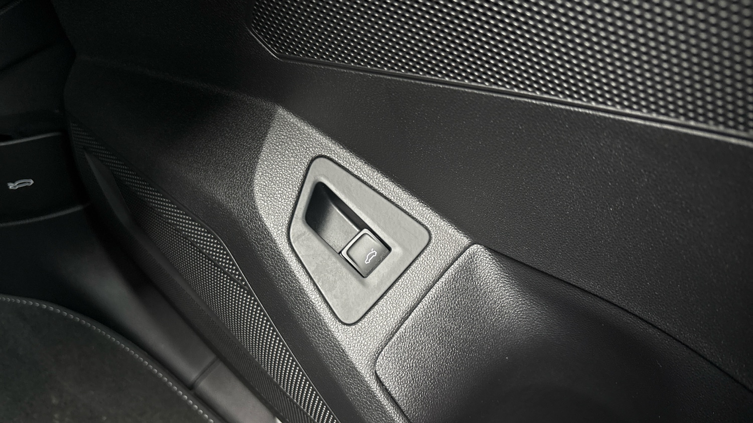 Used Volkswagen Touareg 2025 for sale - 77247774: Photo 41