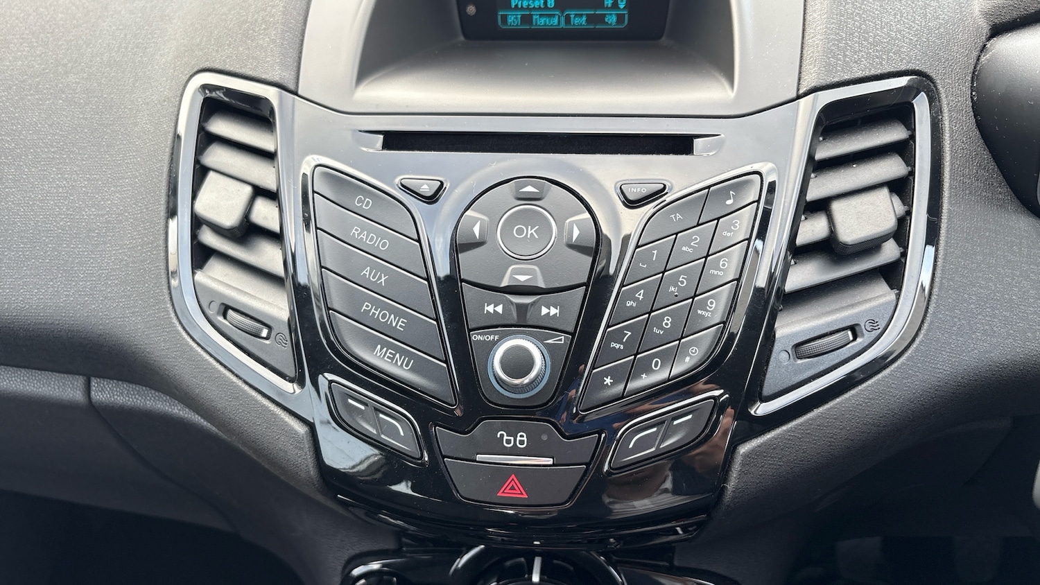 Used Ford Fiesta 2015 for sale - 76426234: Photo 37