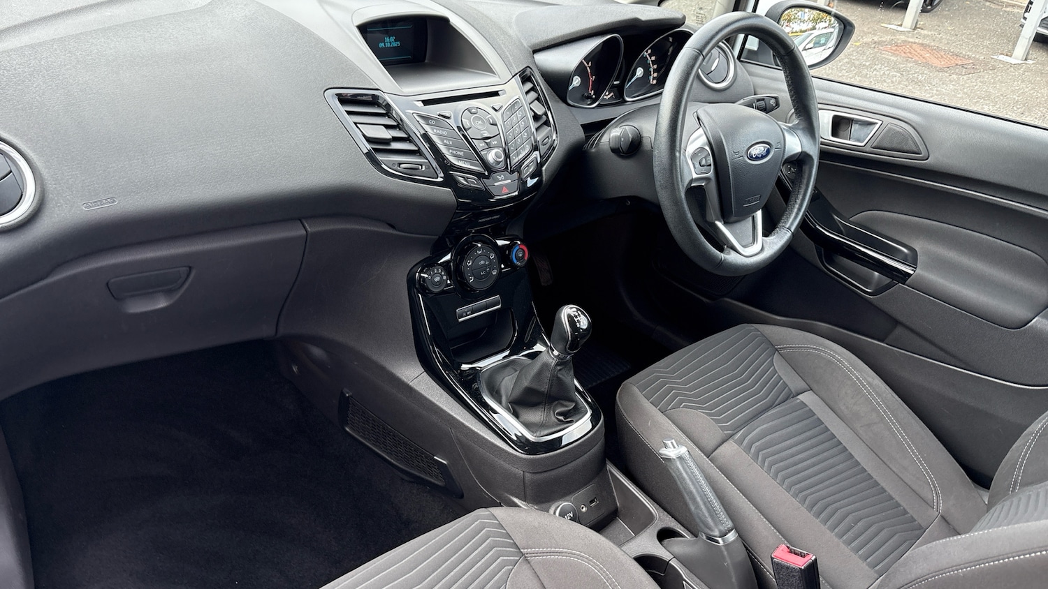 Used Ford Fiesta 2015 for sale - 76426234: Photo 9