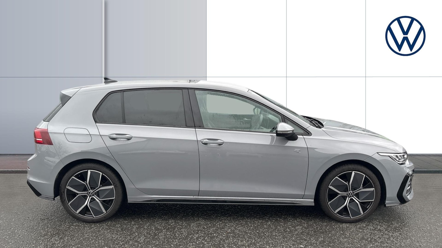 Used Volkswagen Golf 2025 for sale - 77323816: Photo 4