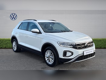 Used Volkswagen T-Roc 2022 for sale - 77915375: Photo