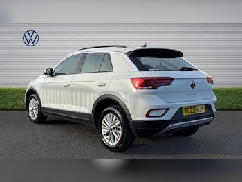 Used Volkswagen T-Roc 2022 for sale - 77915375: Photo