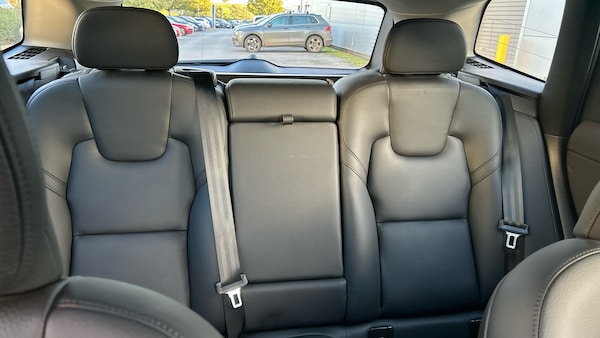 Used Volvo XC60 2023 for sale - 76193790: Photo 15