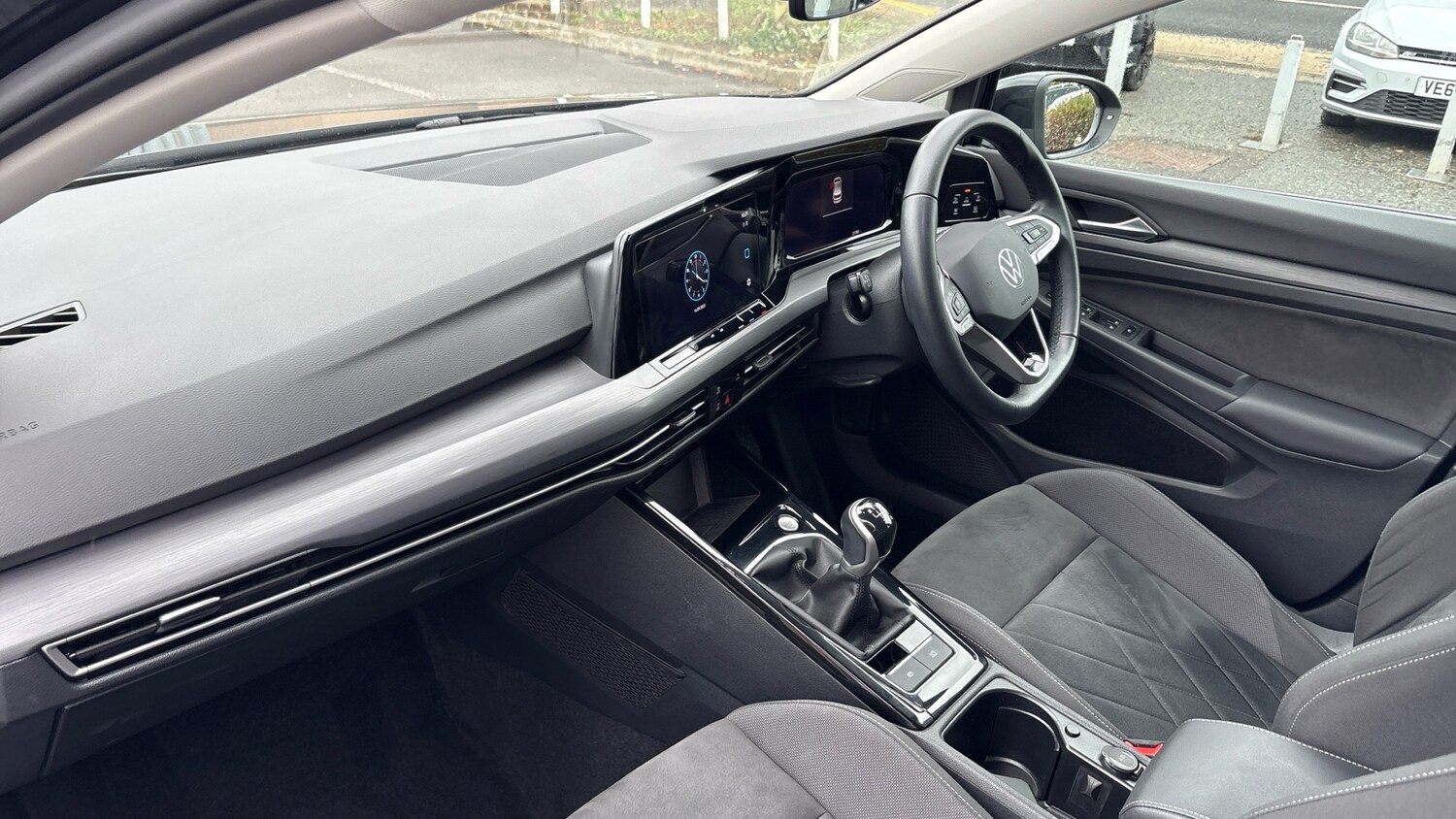 Used Volkswagen Golf 2023 for sale - 76612591: Photo 2