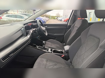 Used Volkswagen Golf 2022 for sale - 77062020: Photo