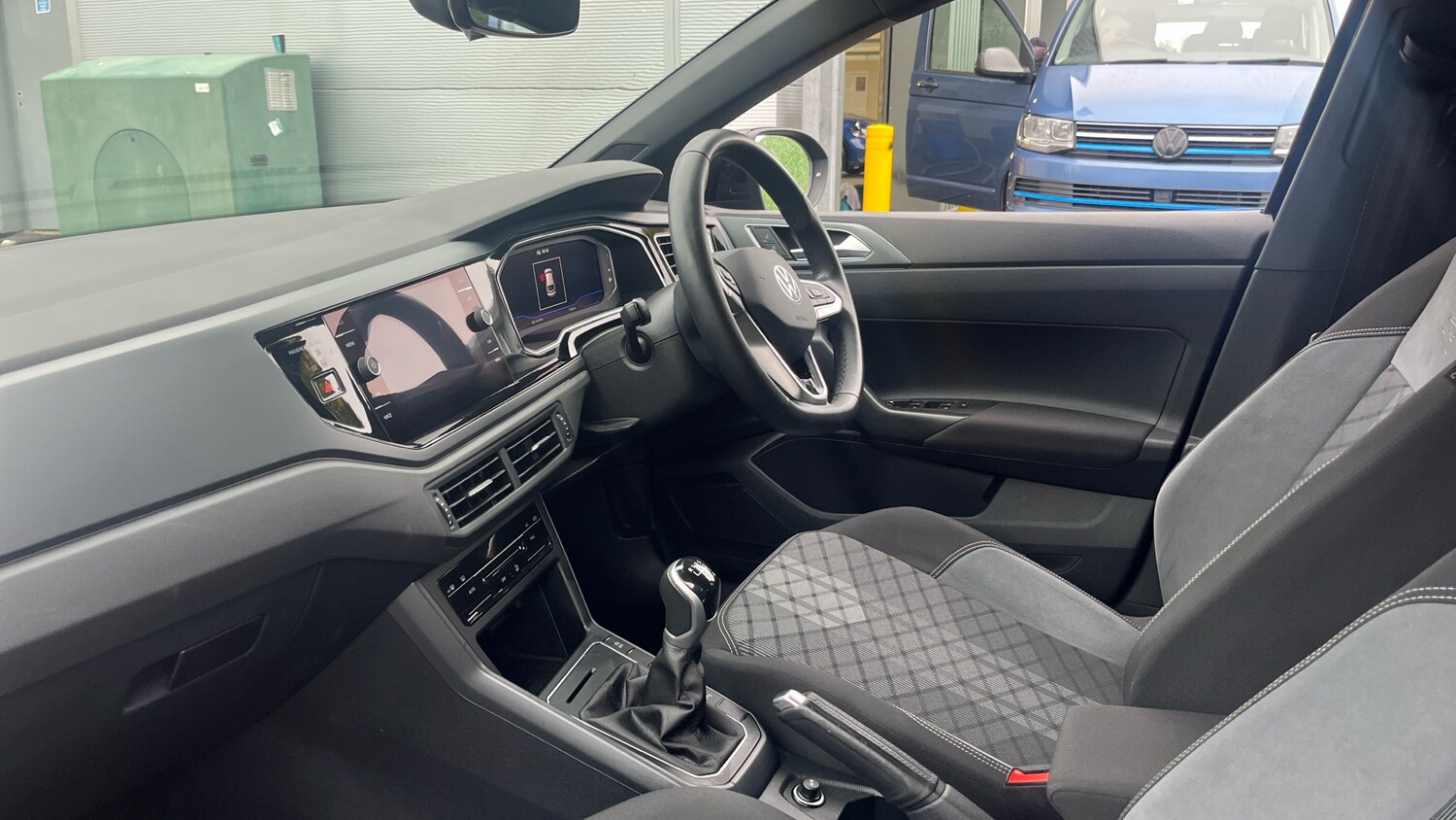 Used Volkswagen Taigo 2023 for sale - 76302105: Photo 2