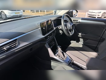 Used Volkswagen T-Roc 2025 for sale - 78378969: Photo