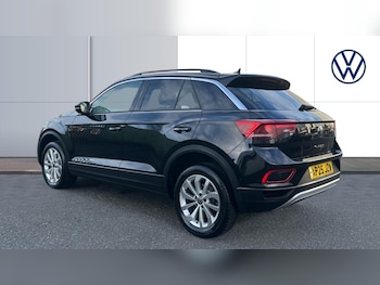 Used Volkswagen T-Roc 2025 for sale - 76892856: Photo