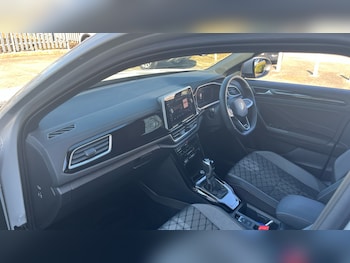 Used Volkswagen T-Roc 2025 for sale - 78109290: Photo