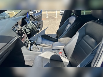 Used Volkswagen Golf 2017 for sale - 78325374: Photo