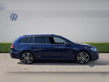 Used Volkswagen Golf 2017 for sale - 78325374: Photo