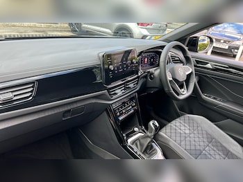 Used Volkswagen T-Roc 2026 for sale - 78249728: Photo