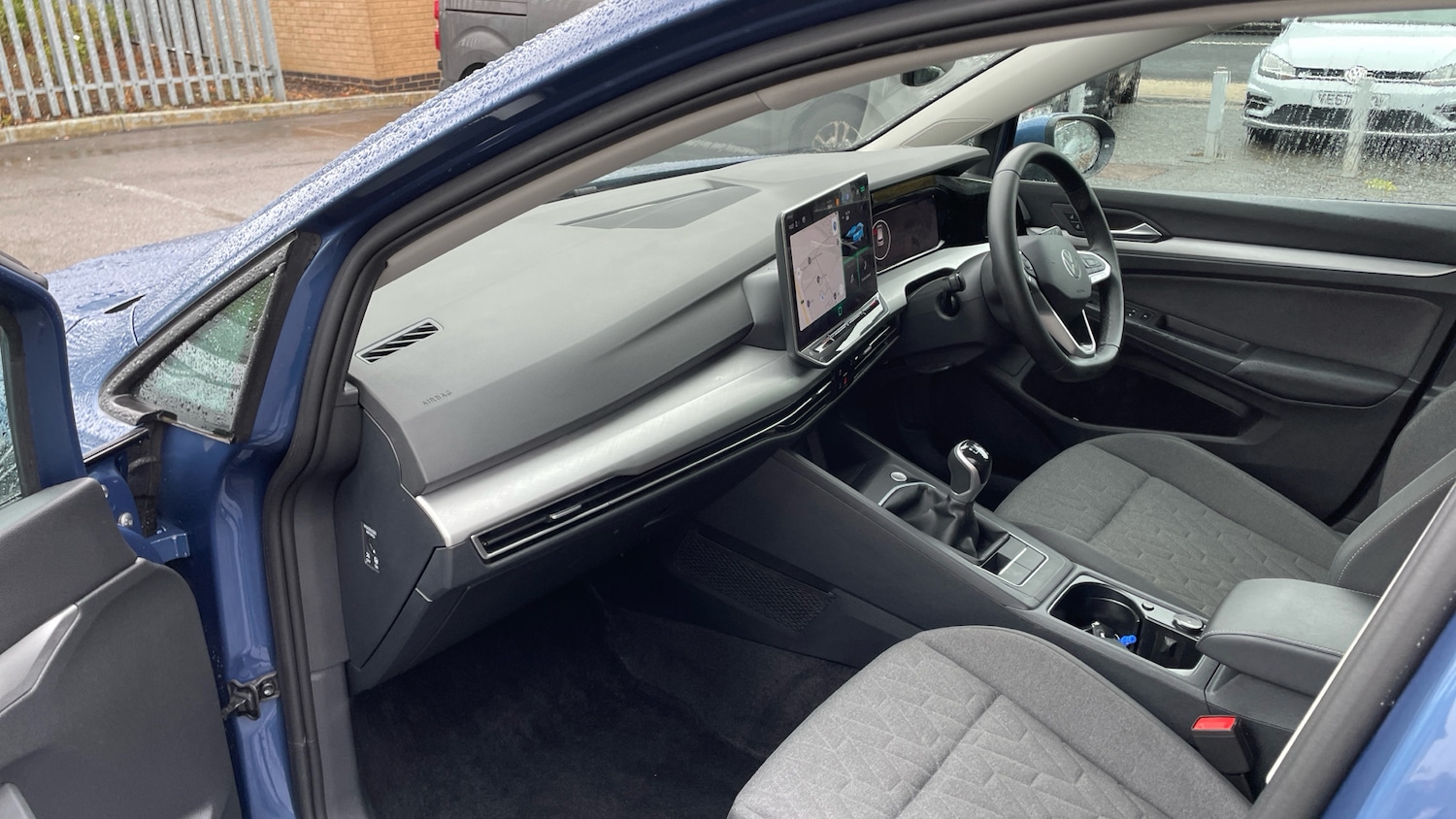 Used Volkswagen Golf 2024 for sale - 75995082: Photo 2