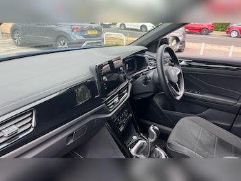 Used Volkswagen T-Roc 2026 for sale - 79042525: Photo