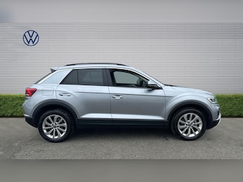 Used Volkswagen T-Roc 2025 for sale - 77716027: Photo